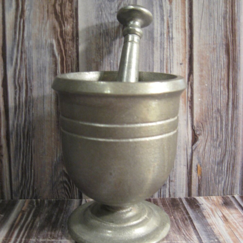 WILTON ARMETALE PEWTER LG. FOOTED MORTAR & PESTLE